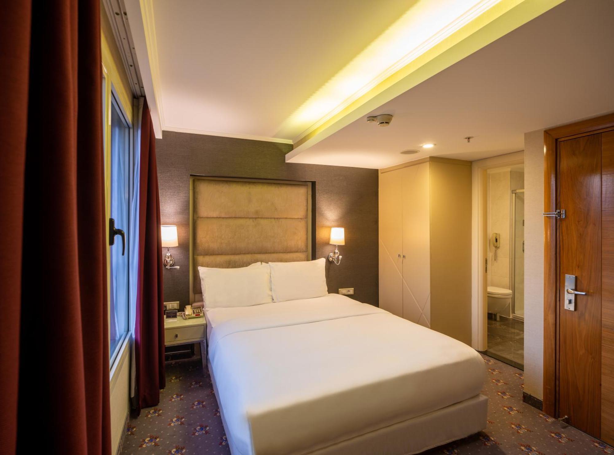 מלון Doubletree By Hilton Izmir - Alsancak מראה חיצוני תמונה