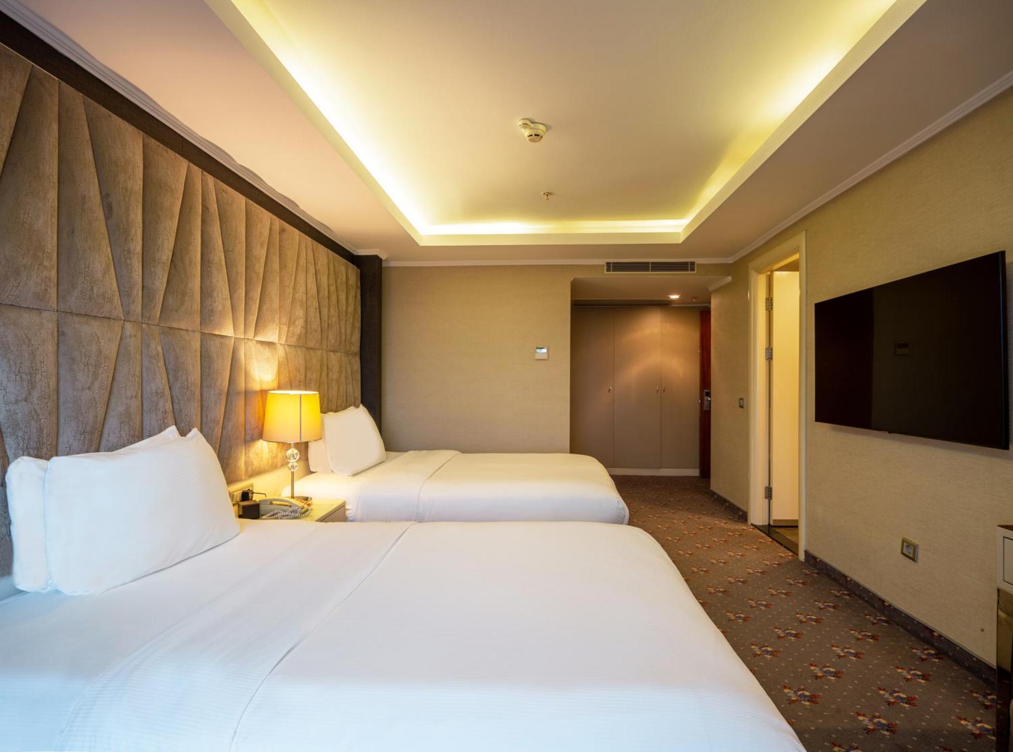 מלון Doubletree By Hilton Izmir - Alsancak מראה חיצוני תמונה