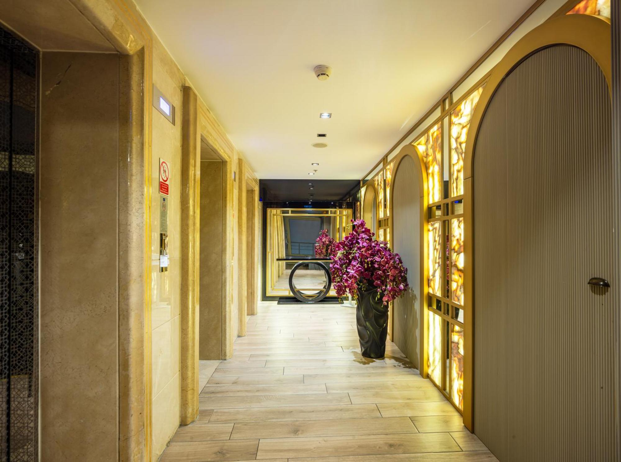 מלון Doubletree By Hilton Izmir - Alsancak מראה חיצוני תמונה