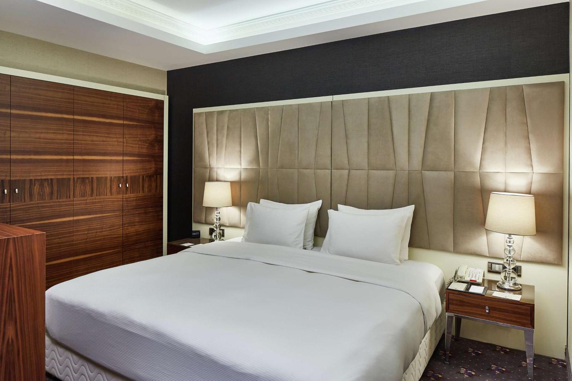 מלון Doubletree By Hilton Izmir - Alsancak מראה חיצוני תמונה