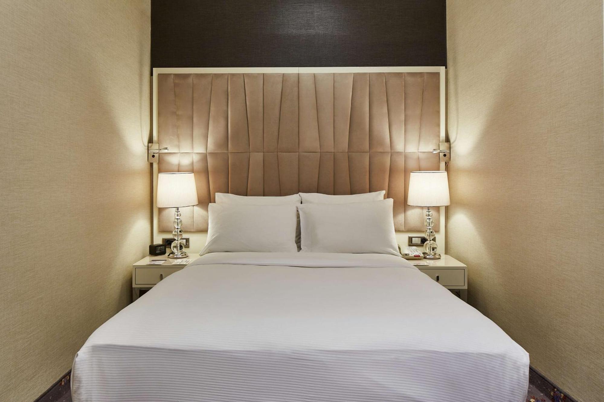 מלון Doubletree By Hilton Izmir - Alsancak מראה חיצוני תמונה