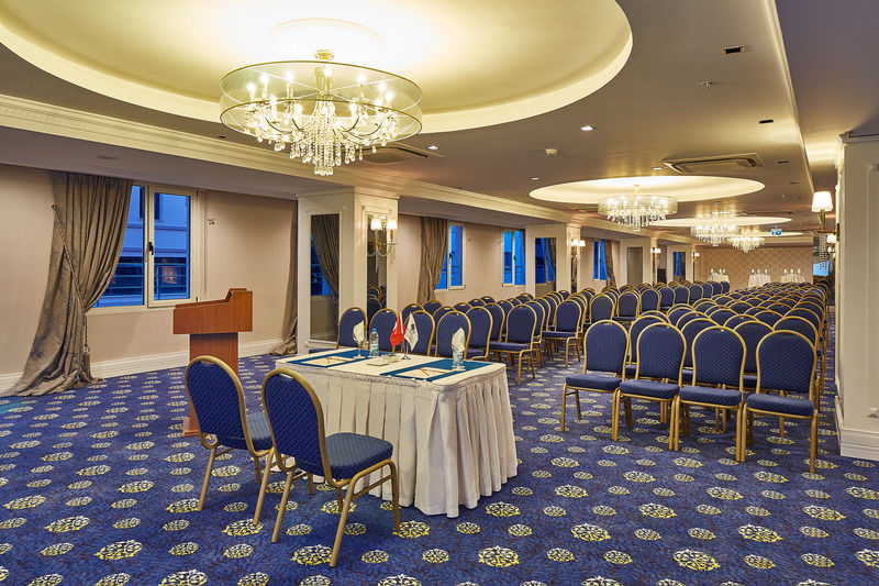 מלון Doubletree By Hilton Izmir - Alsancak מראה חיצוני תמונה