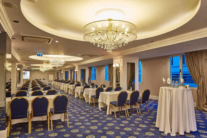 מלון Doubletree By Hilton Izmir - Alsancak מראה חיצוני תמונה